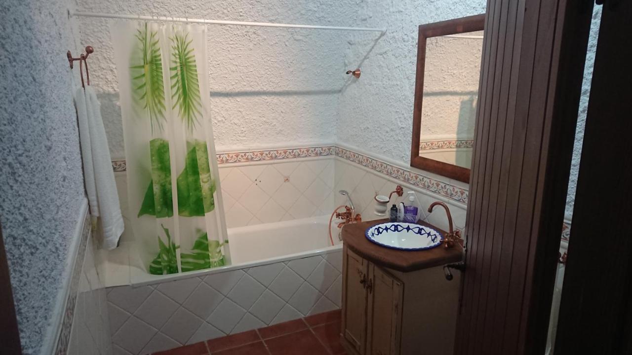 Apartamentos Rurales Mirador Del Negratin Cuevas del Campo Dış mekan fotoğraf