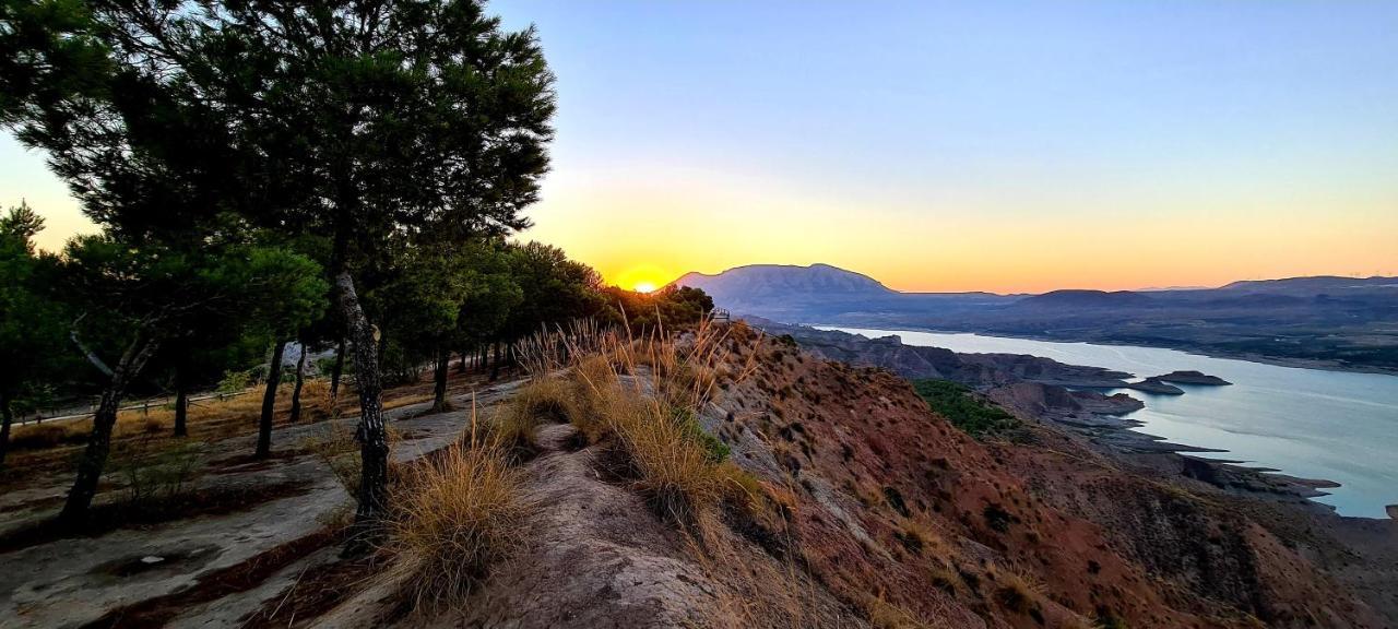 Apartamentos Rurales Mirador Del Negratin Cuevas del Campo Dış mekan fotoğraf